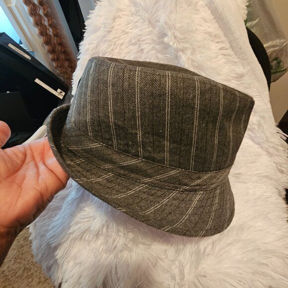 2 fedora hats - Picture 7 of 7